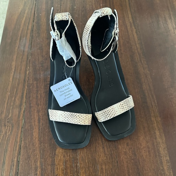 Comfortable Ankle Strap Sculpted Heel Sandal in Roccia Snake Print Leather sz 8 - Picture 5 of 10